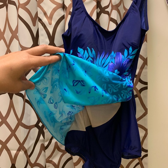 Shore Shapes Bating-suit - Picture 4 of 12